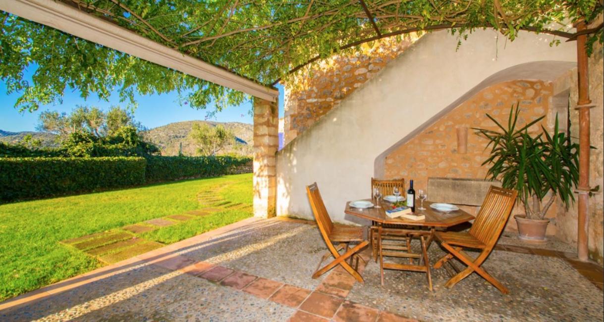 Ses Cases Noves Farm stay *