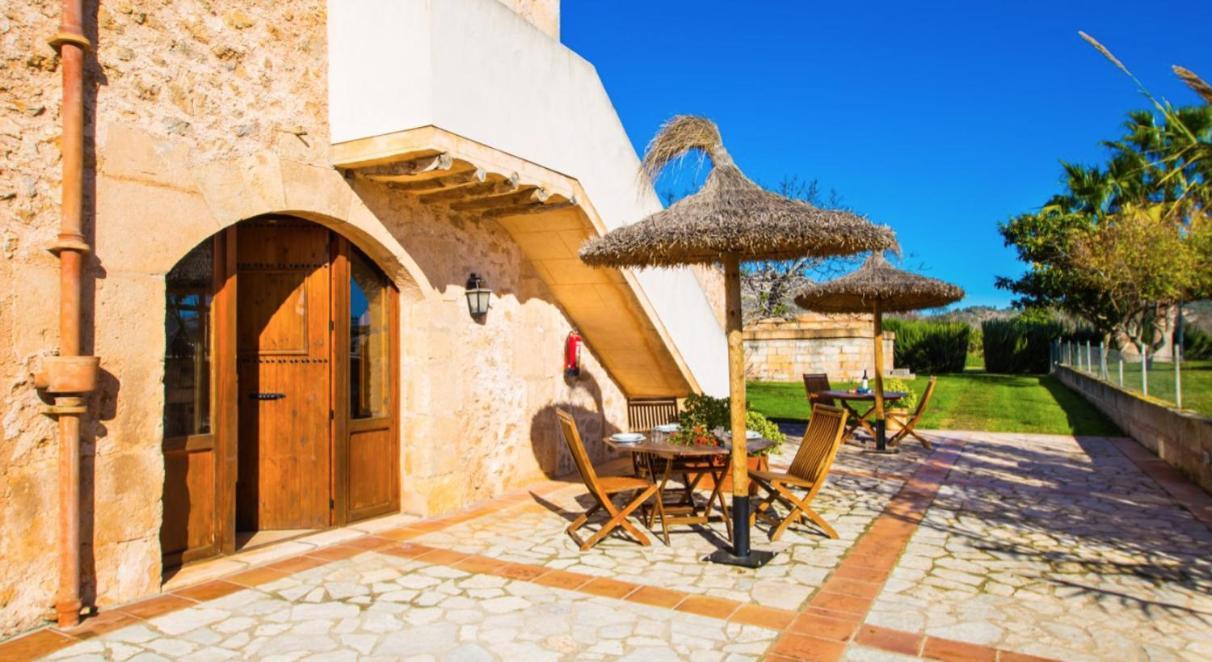 Ses Cases Noves Farm stay *